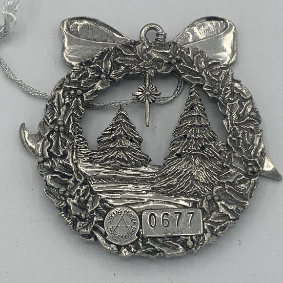 1993 Aitkens Pewter Merry Christmas Ornament #0677 - Made in Canada - Picture 2 of 6